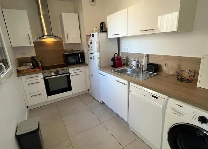 Appartement Moderne Avec Terrasse Et Parking A - 4 Pers. - Fr-1-239-1152 *
